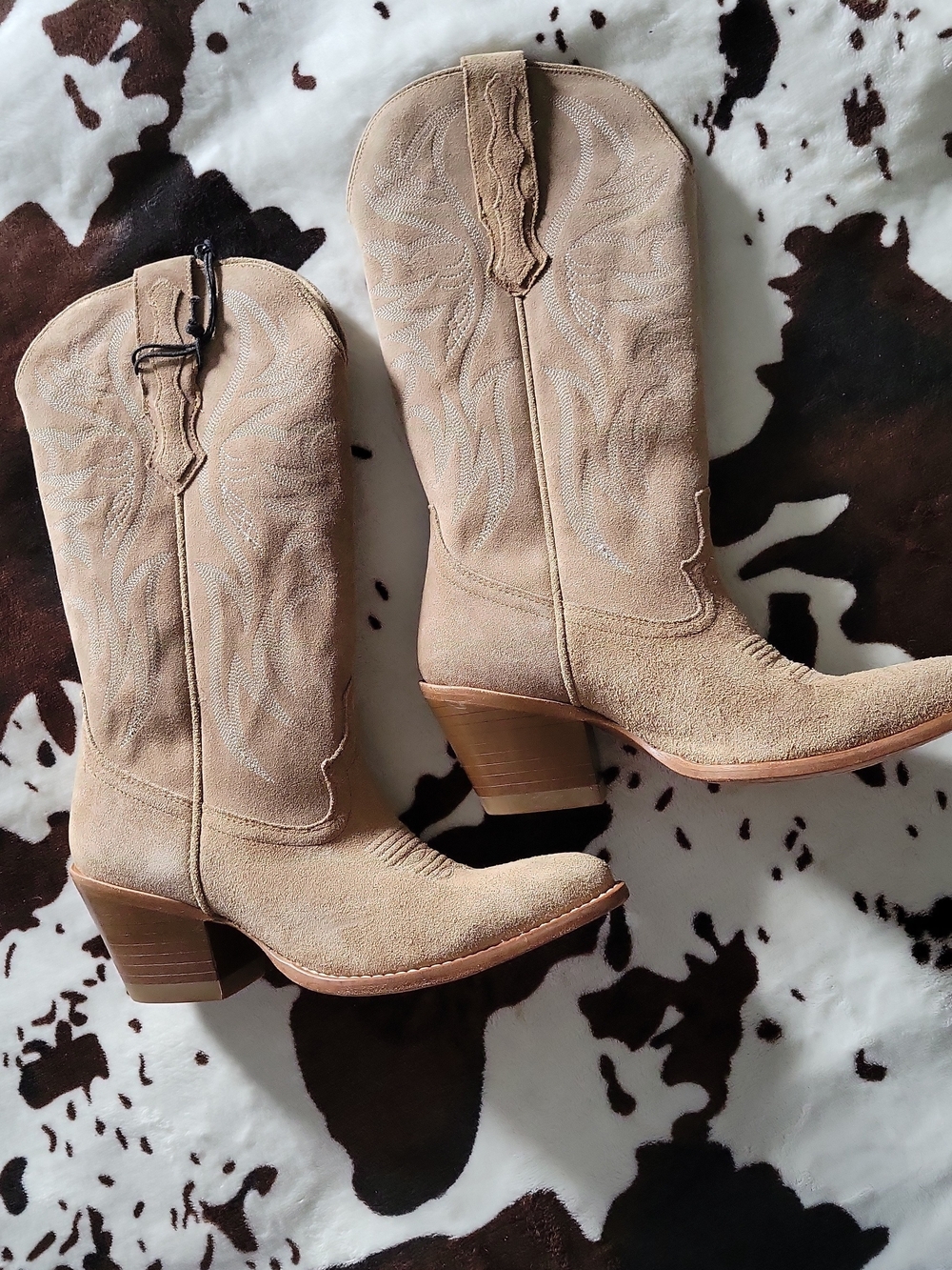 Idyllwind Taupe Suede Embroidered Western Heeled Boots